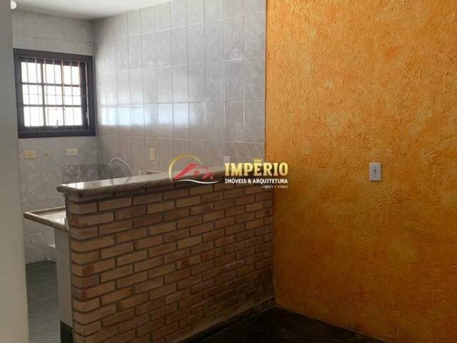 Sobrado para Locação em Caraguatatuba - 4
