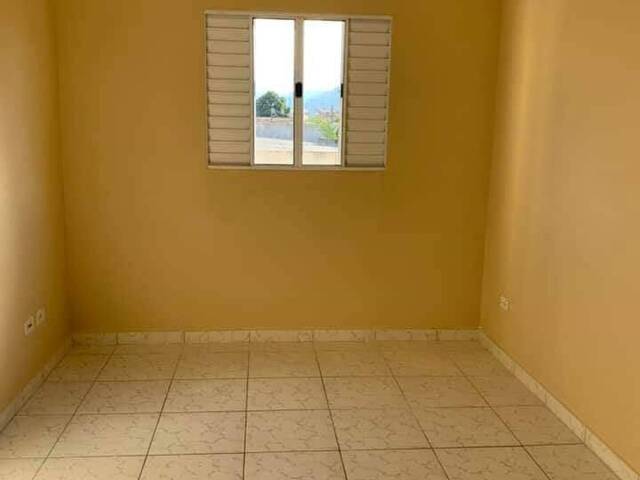 Sobrado para Locação em Caraguatatuba - 5