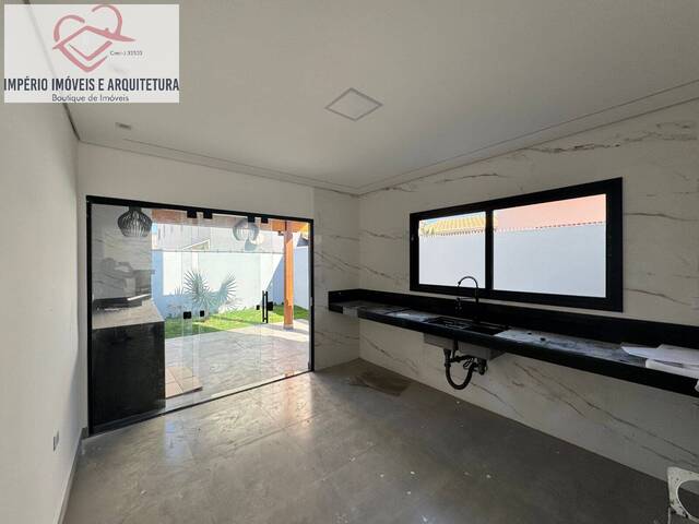 Casa para Venda em Caraguatatuba - 4