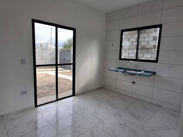 Casa para Venda em Caraguatatuba - 5