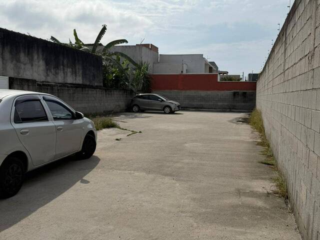 Casa para Locação em Caraguatatuba - 2
