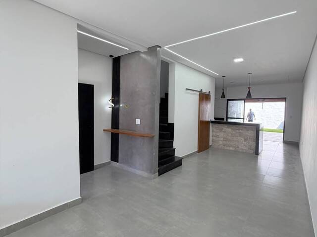 #CA00797 - Casa para Venda em Caraguatatuba - SP