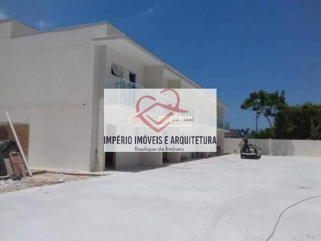 Sobrado para Venda em Caraguatatuba - 4