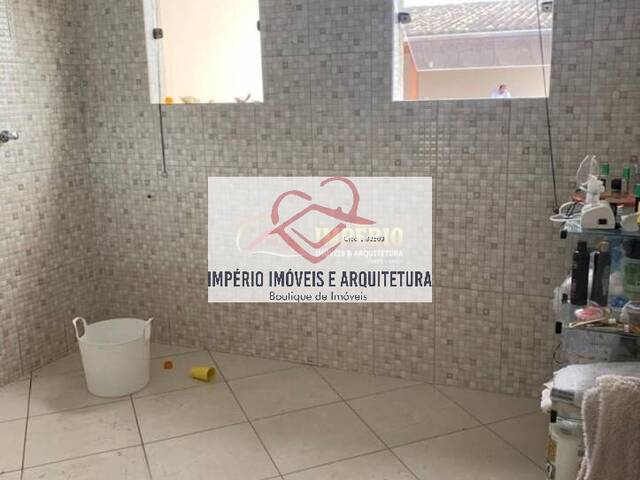 Sobrado para Venda em Caraguatatuba - 5
