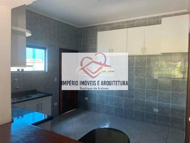Sobrado para Locação em Caraguatatuba - 4