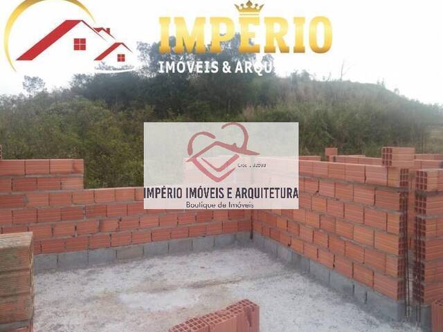 Sobrado para Venda em Caraguatatuba - 5