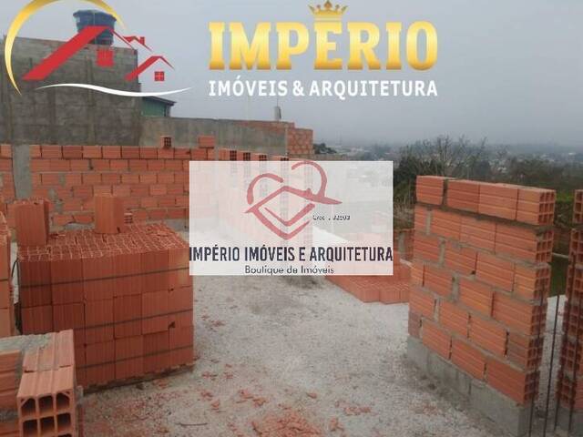 Sobrado para Venda em Caraguatatuba - 4