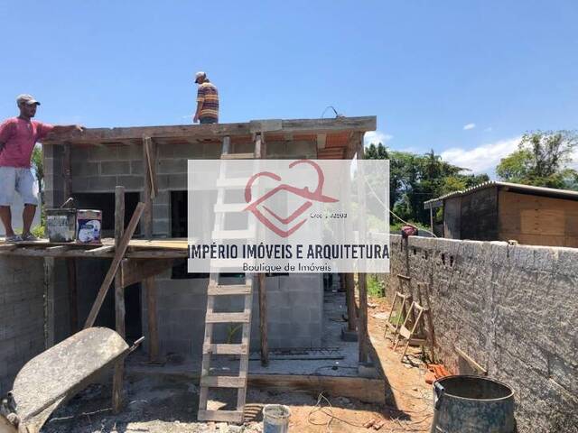 Casa para Venda em Caraguatatuba - 2