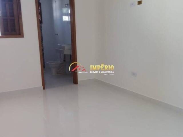 Casa para Venda em Caraguatatuba - 4