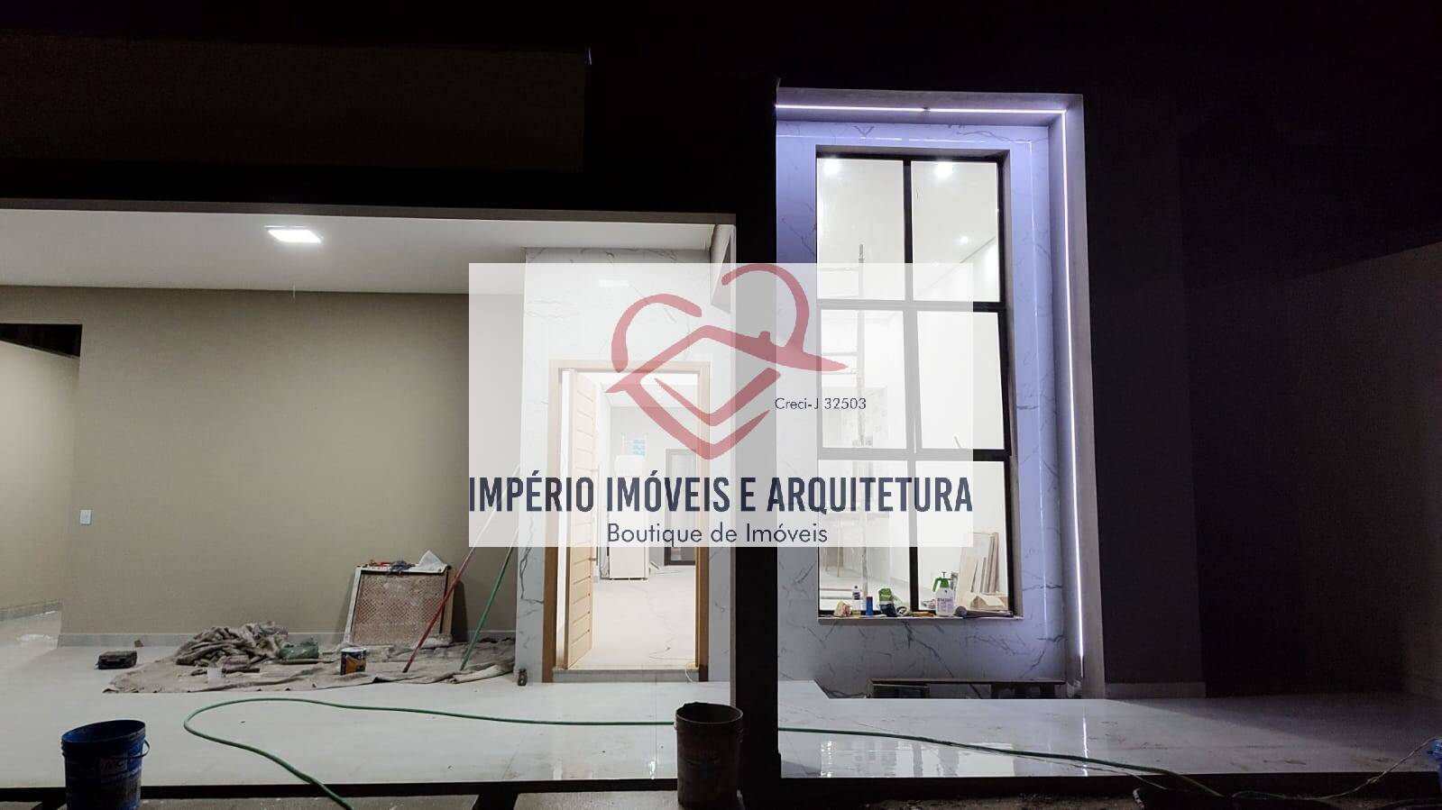 Casa, 3 quartos, 214 m² - Foto 1